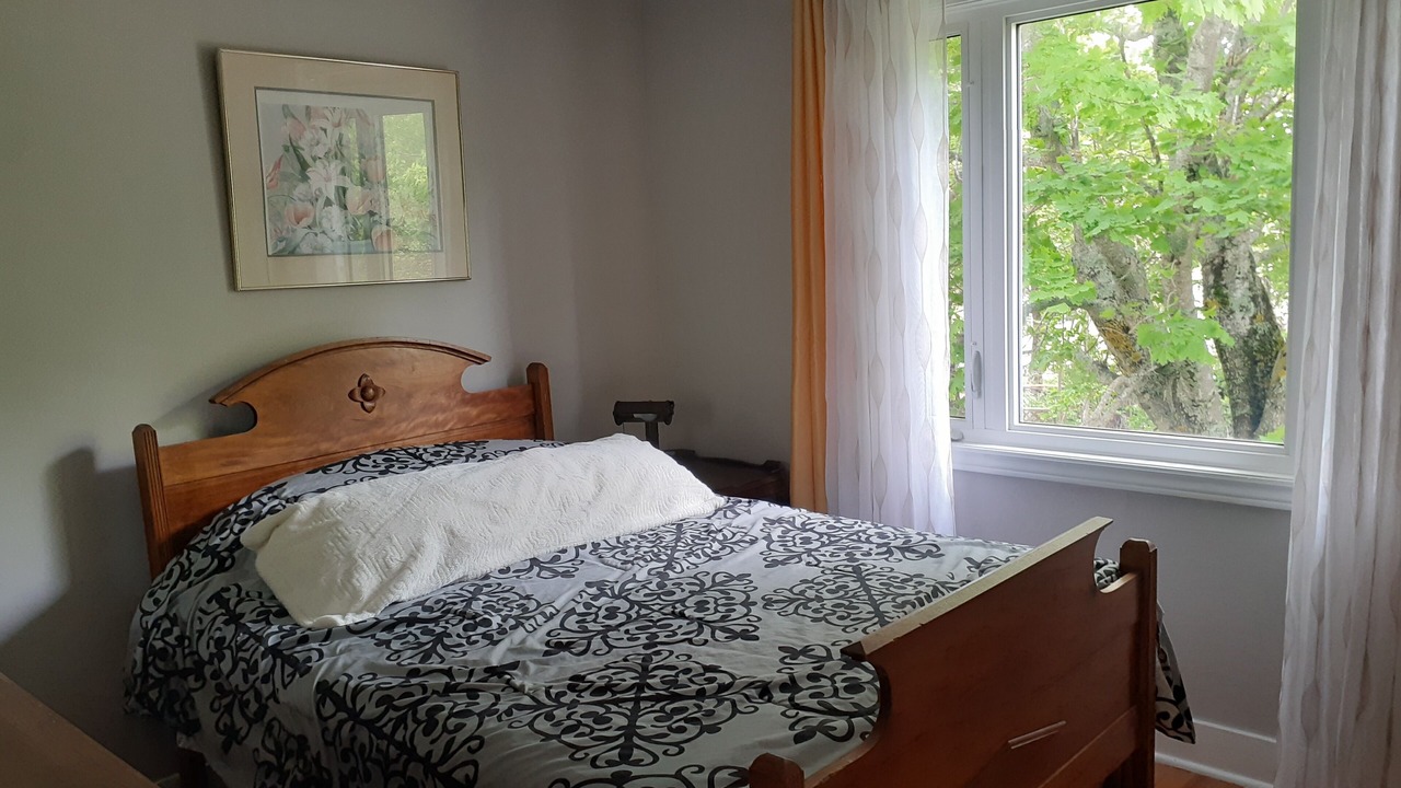 Photo of Bedroom in Green Gables