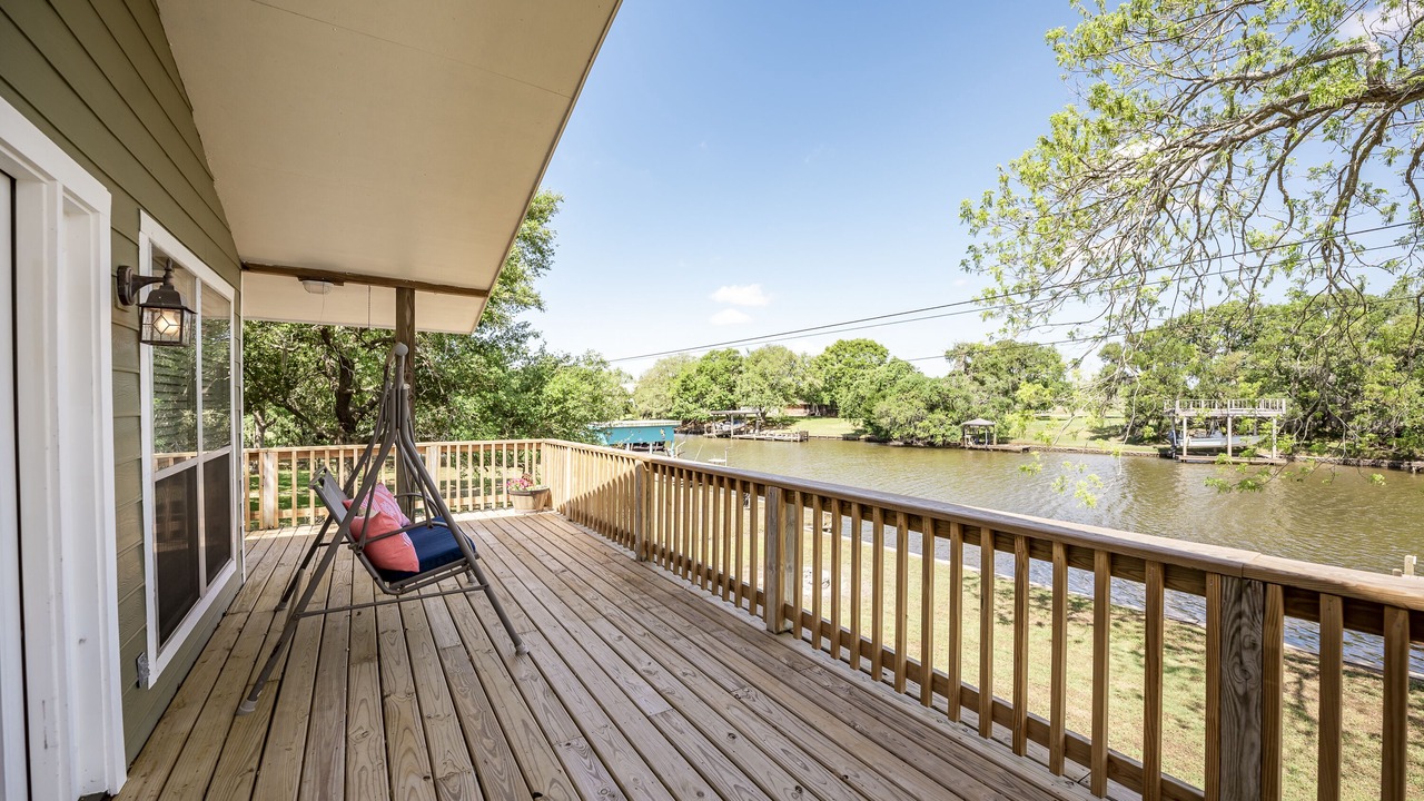 Photo of Patio Balcony in Cedar Lane