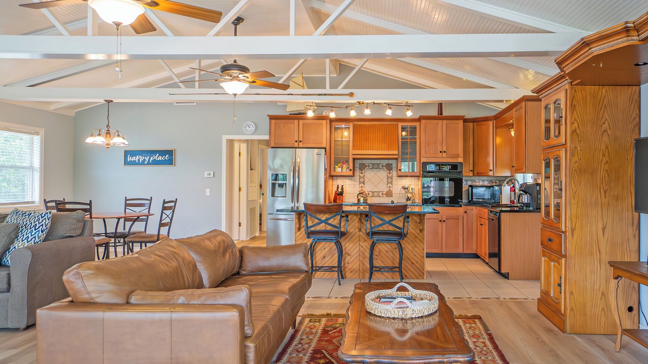 Photo of Livingroom in Cedar Lane