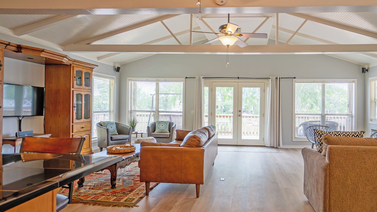 Photo of Livingroom in Cedar Lane