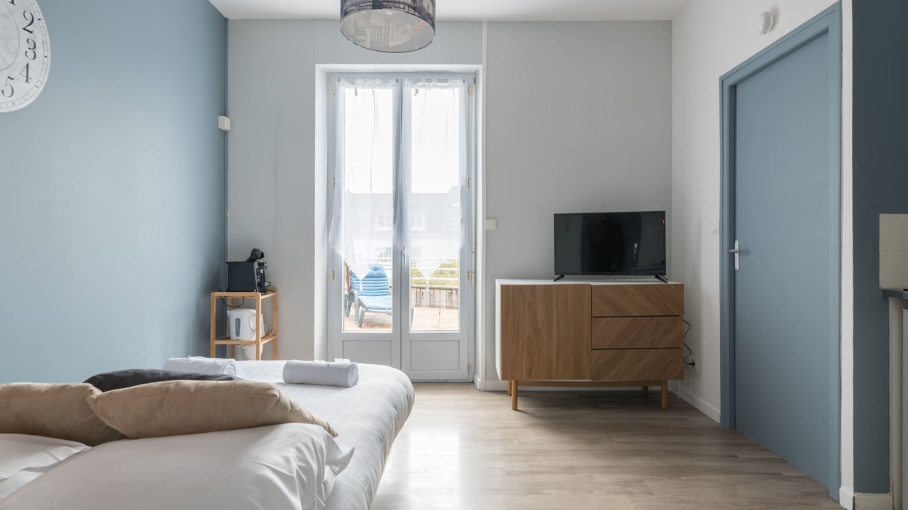 Photo of Bedroom in Saint-Nazaire