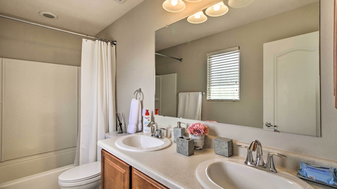 Photo of Bathroom in Mesa Del Sol Innovation Park