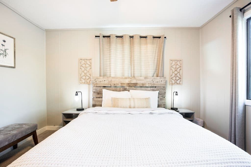 Photo of Bedroom in Gravois Mills