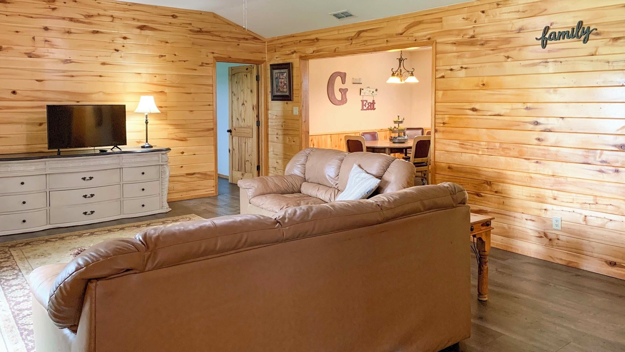 Photo of Bedroom in Emory