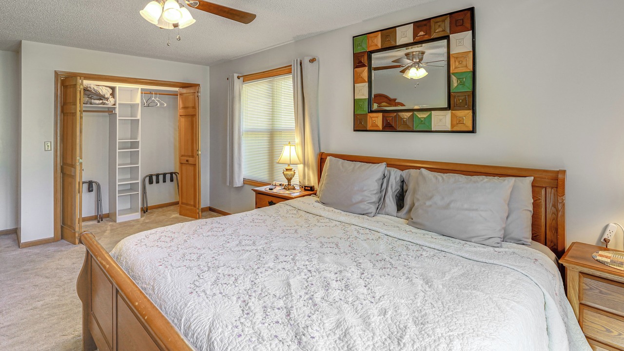 Photo of Bedroom in Grove