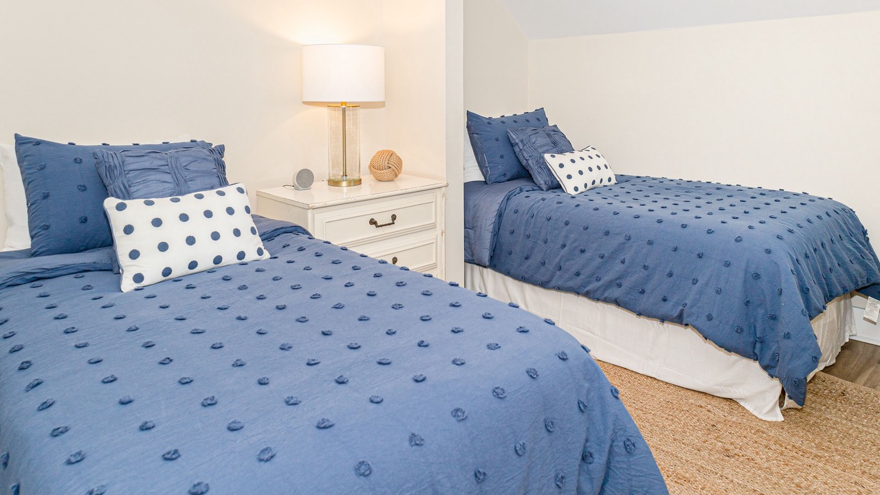 Photo of Bedroom in Caswell Beach