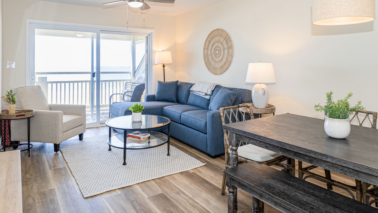 Photo of Livingroom in Caswell Beach