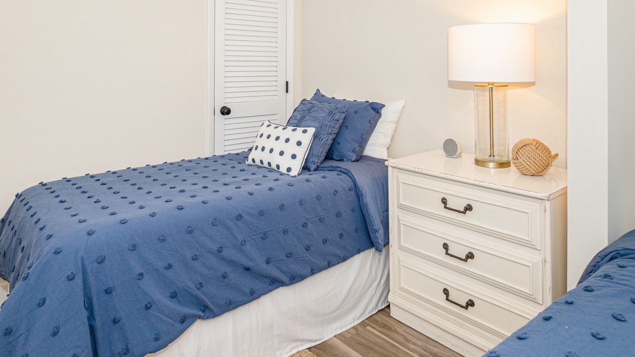 Photo of Bedroom in Caswell Beach