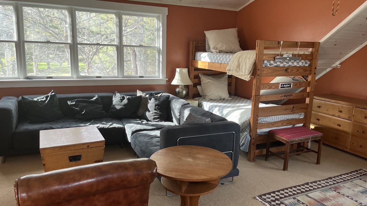 Photo of Livingroom in Adamsville