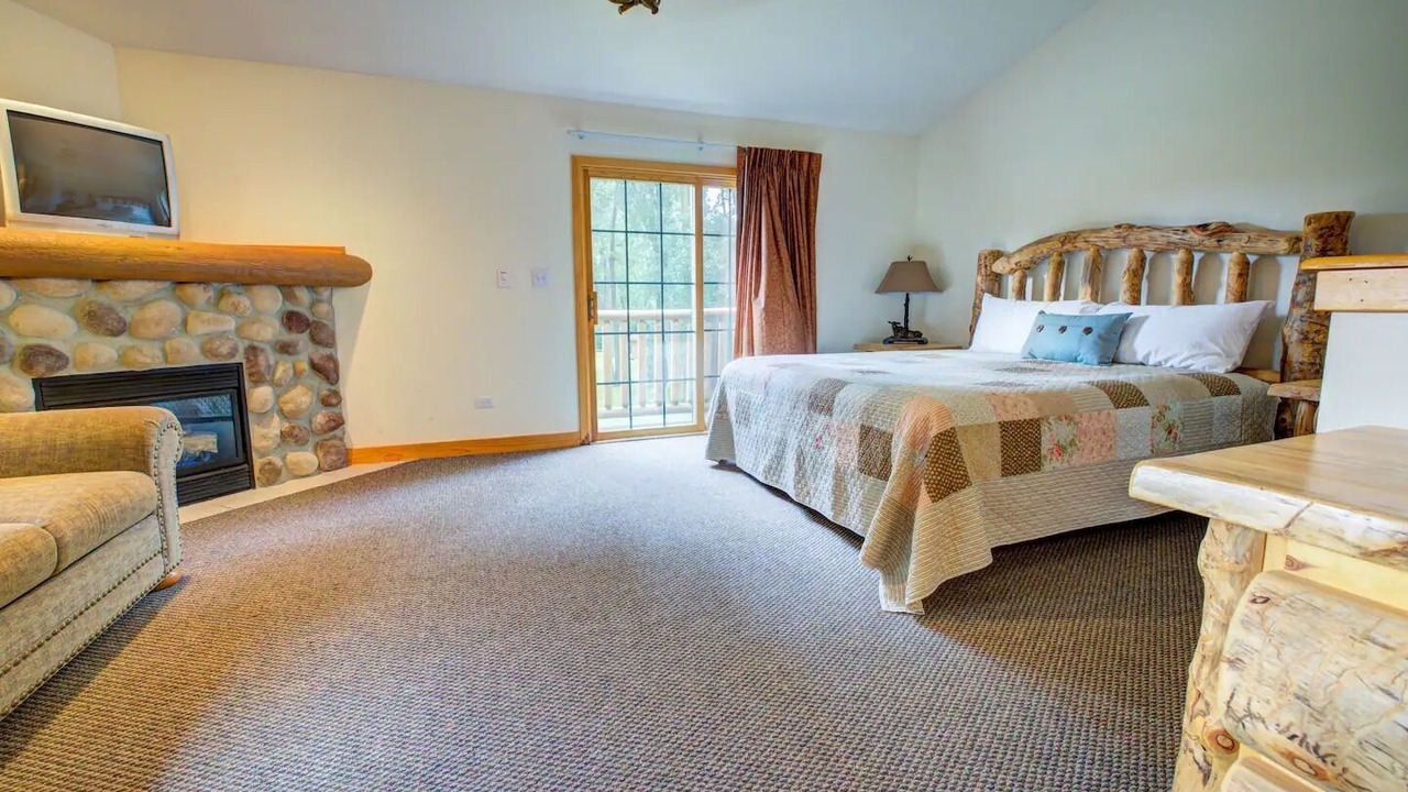 Photo of Bedroom in Oglesby