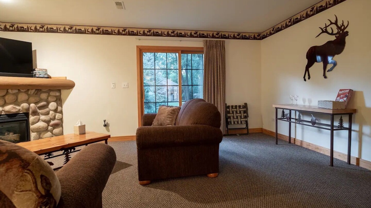 Photo of Livingroom in Oglesby