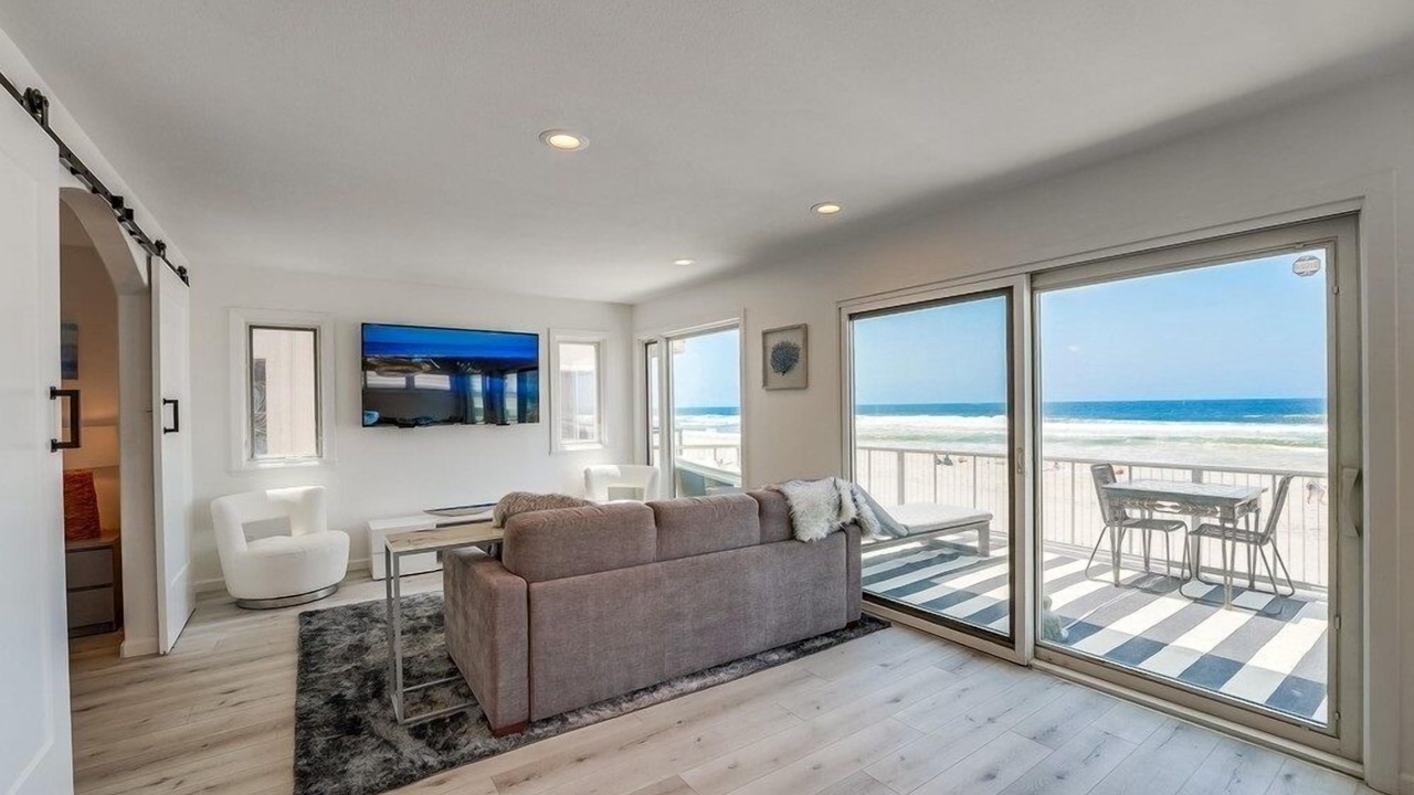 Photo of Livingroom in Mission Beach