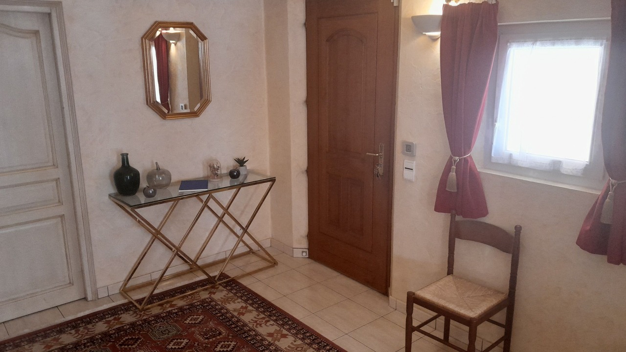 Photo of Others in Molleges