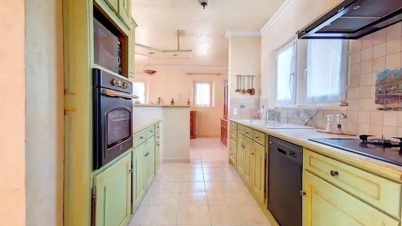 Photo of Kitchen in Molleges