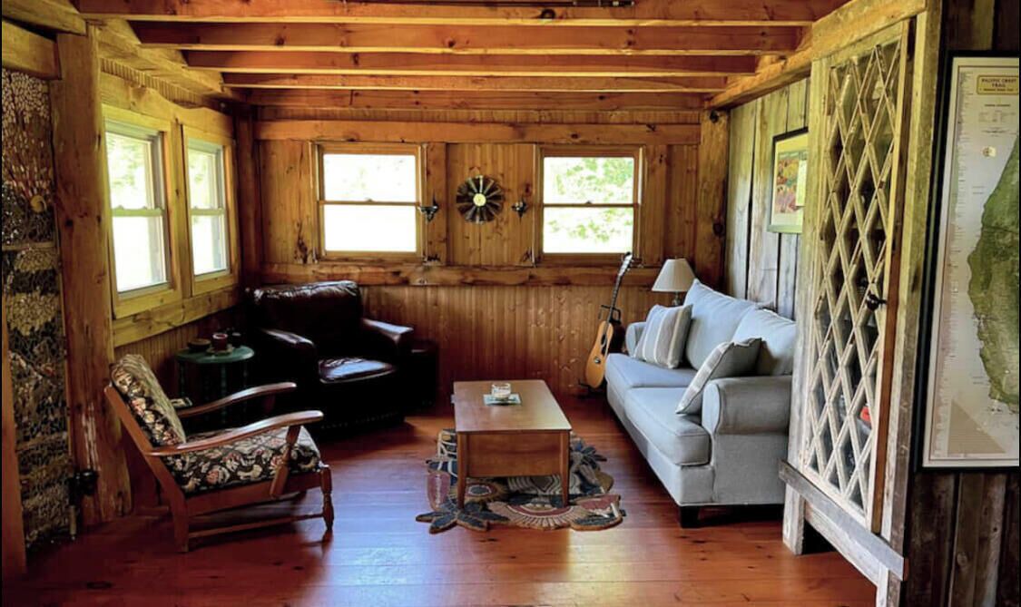 Photo of Livingroom in Crown Point