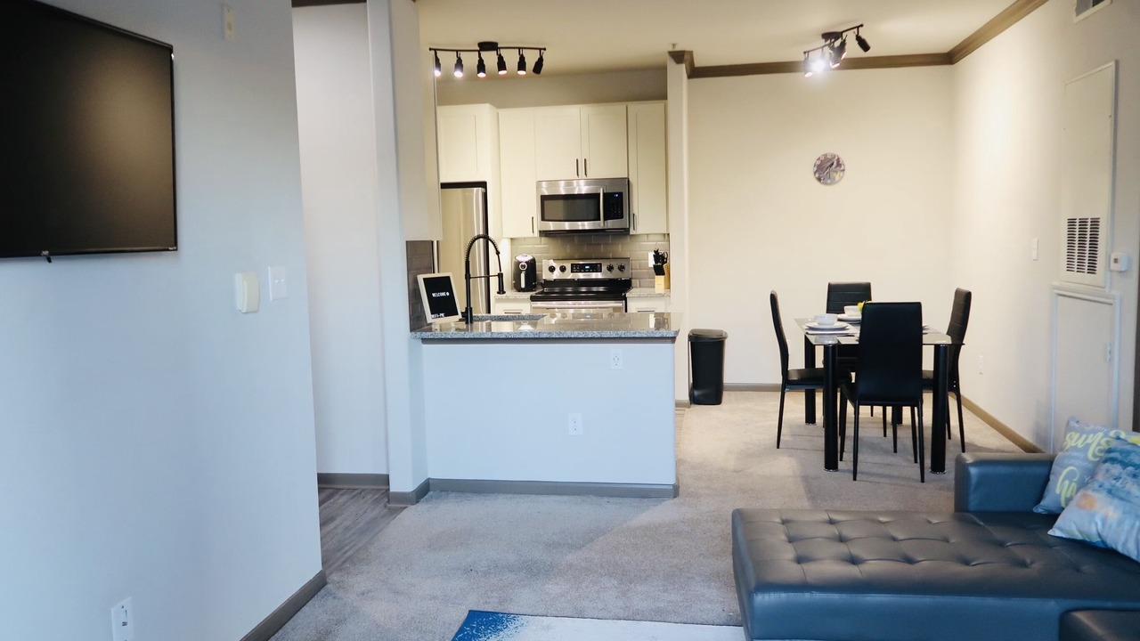 Photo of Livingroom in South Main