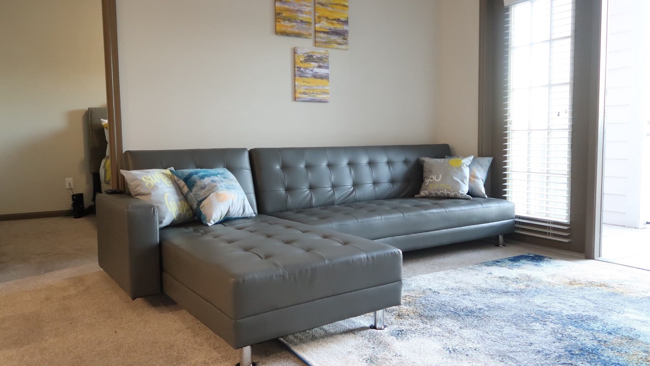 Photo of Livingroom in South Main