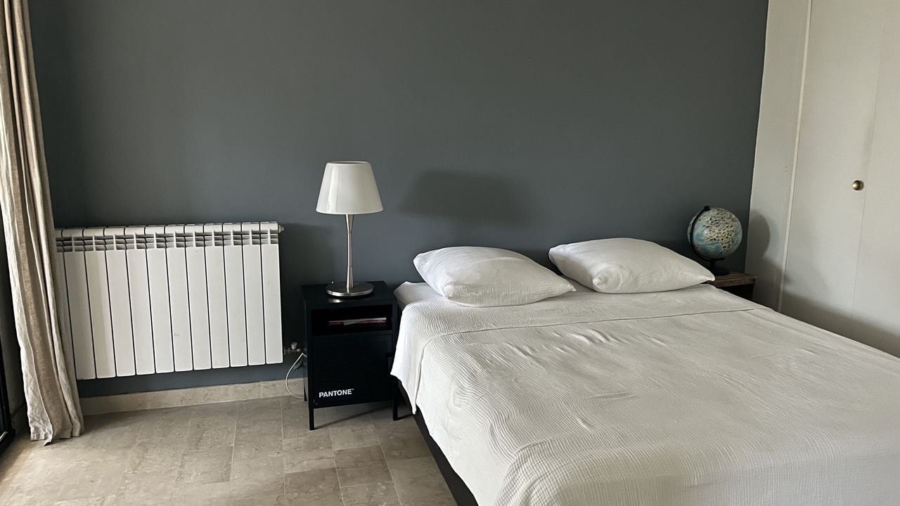 Photo of Bedroom in Hopitaux-Facultes