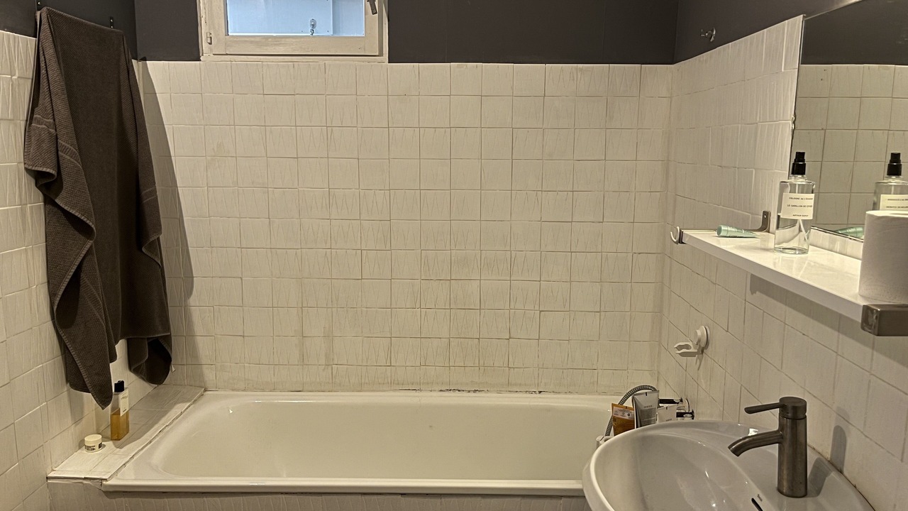 Photo of Bathroom in Hopitaux-Facultes