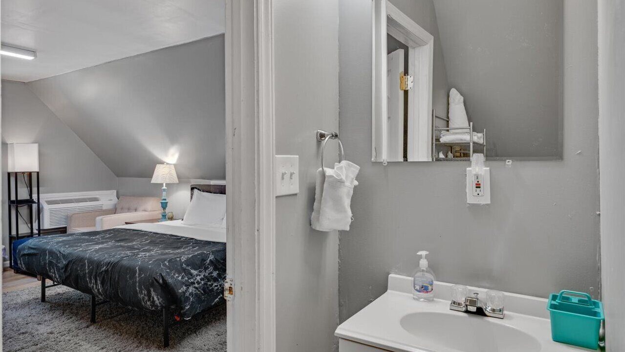 Photo of Bathroom in Cross-County