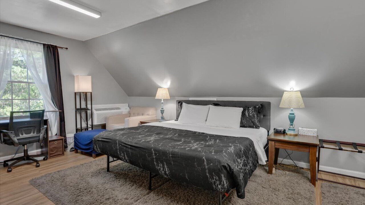 Photo of Bedroom in Cross-County
