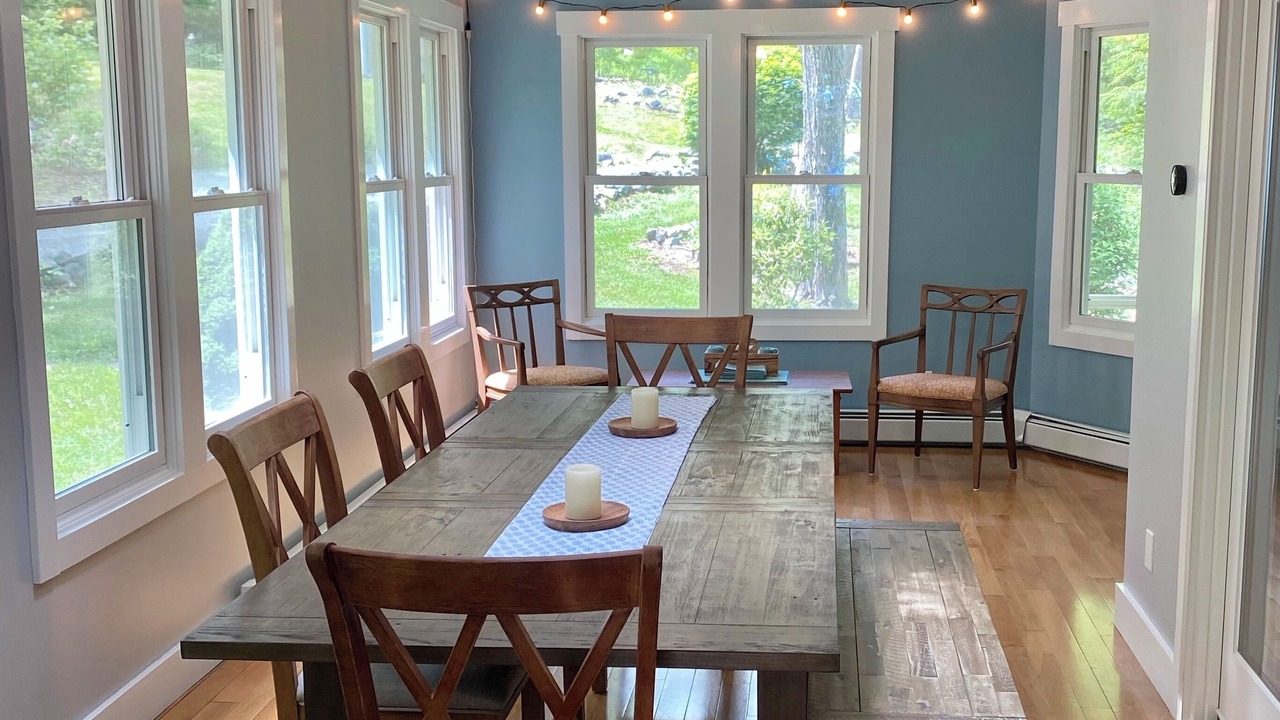 Photo of Bedroom in Round Pond