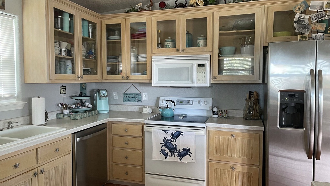 Photo of Kitchen in City-by-the Sea