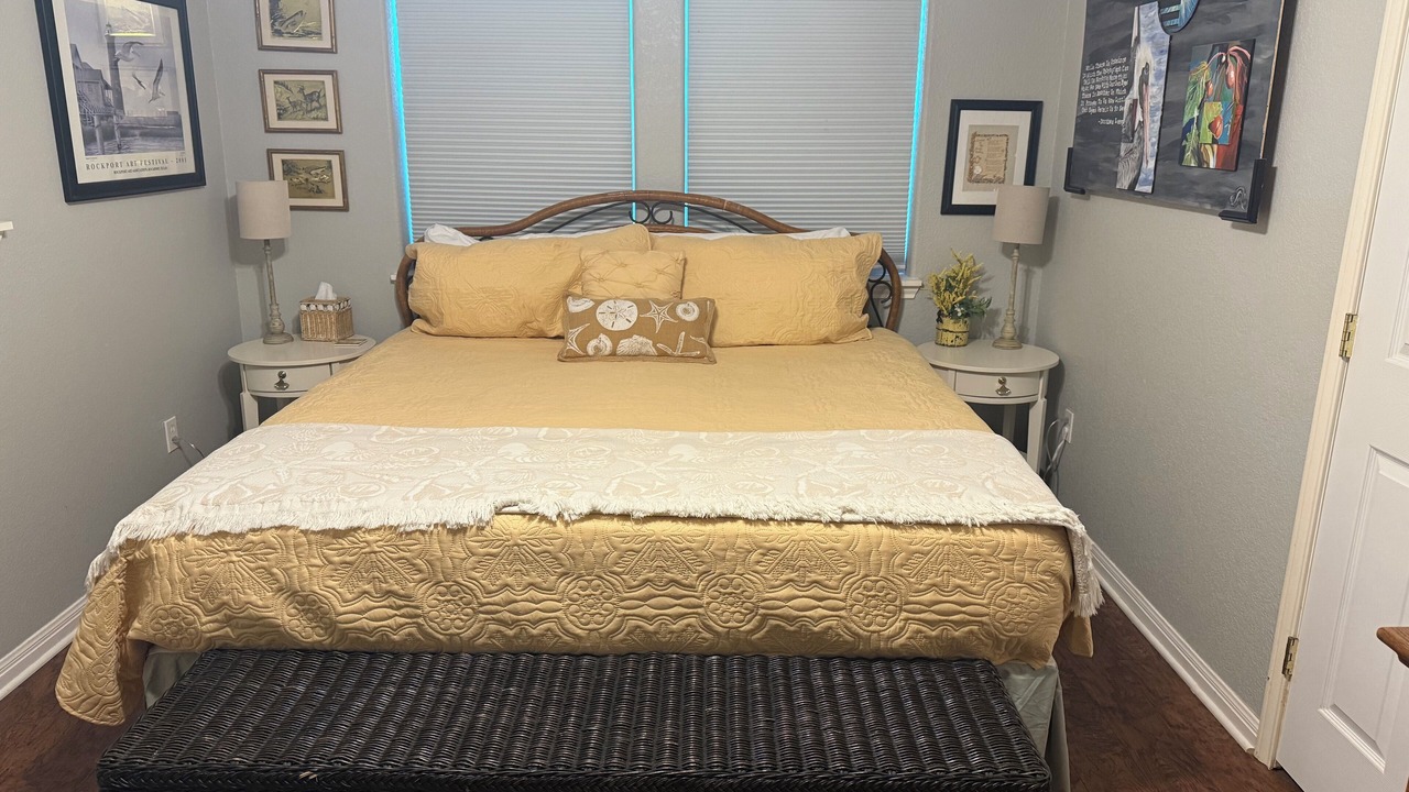 Photo of Bedroom in City-by-the Sea
