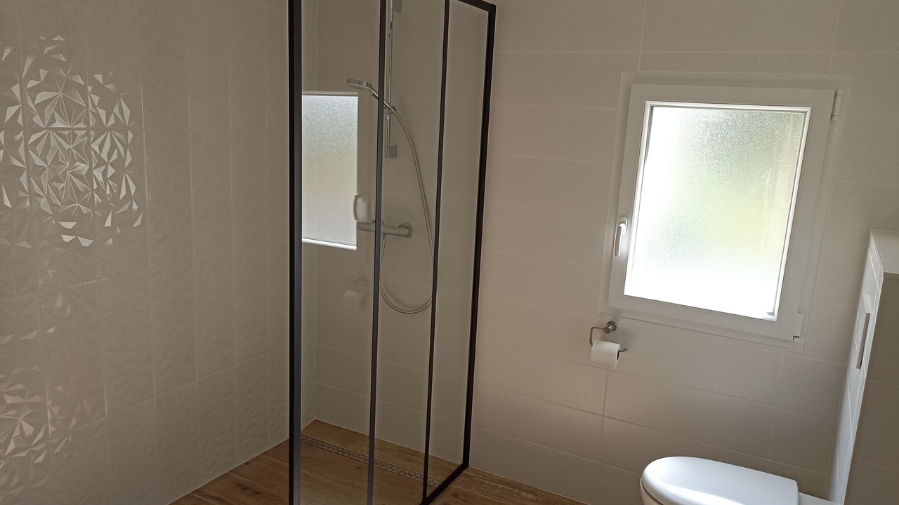 Photo of Bathroom in Saint-Clement-des-Levees