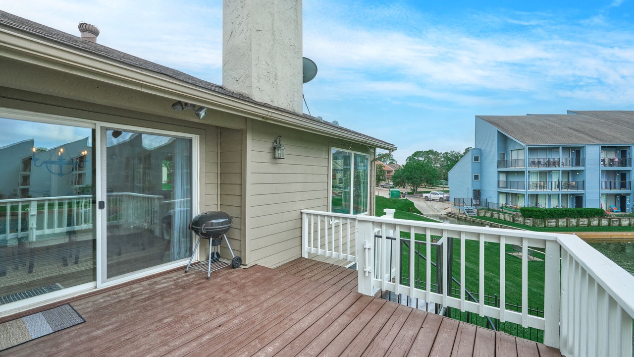 Photo of Patio Balcony in Walden on Lake Conroe