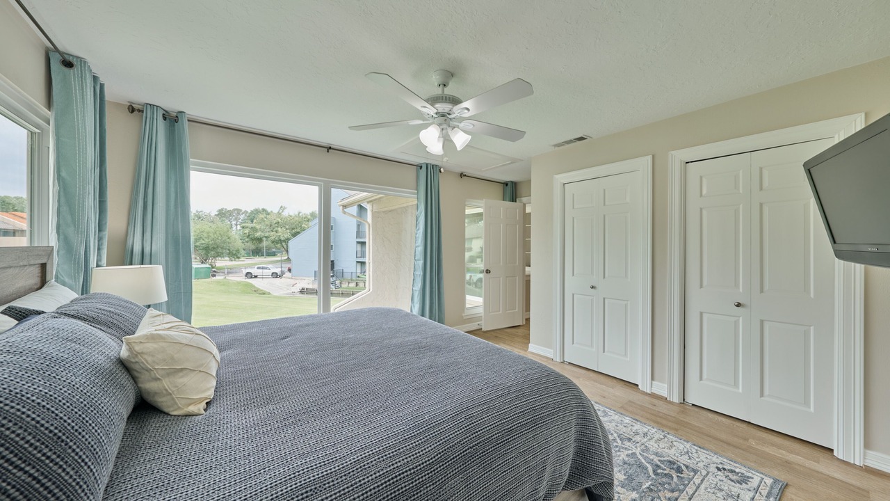 Photo of Bedroom in Walden on Lake Conroe