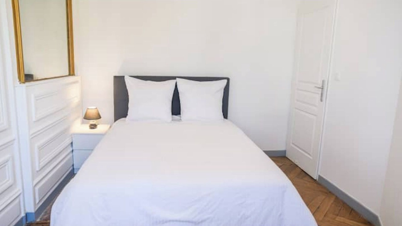 Photo of Bedroom in Rouen City Centre