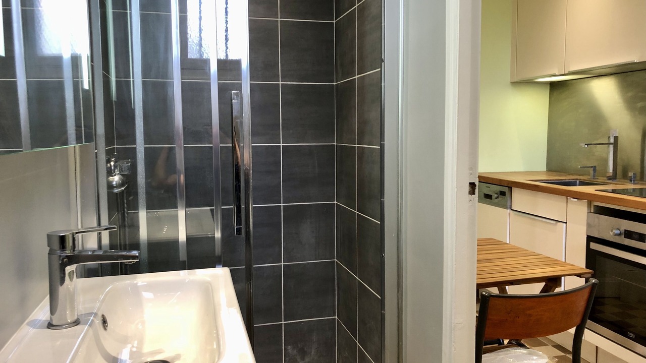 Photo of Bathroom in Clamart