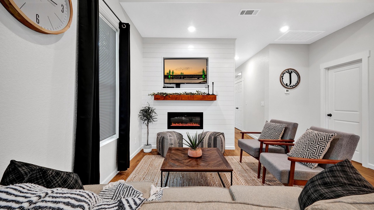 Photo of Livingroom in Brazos