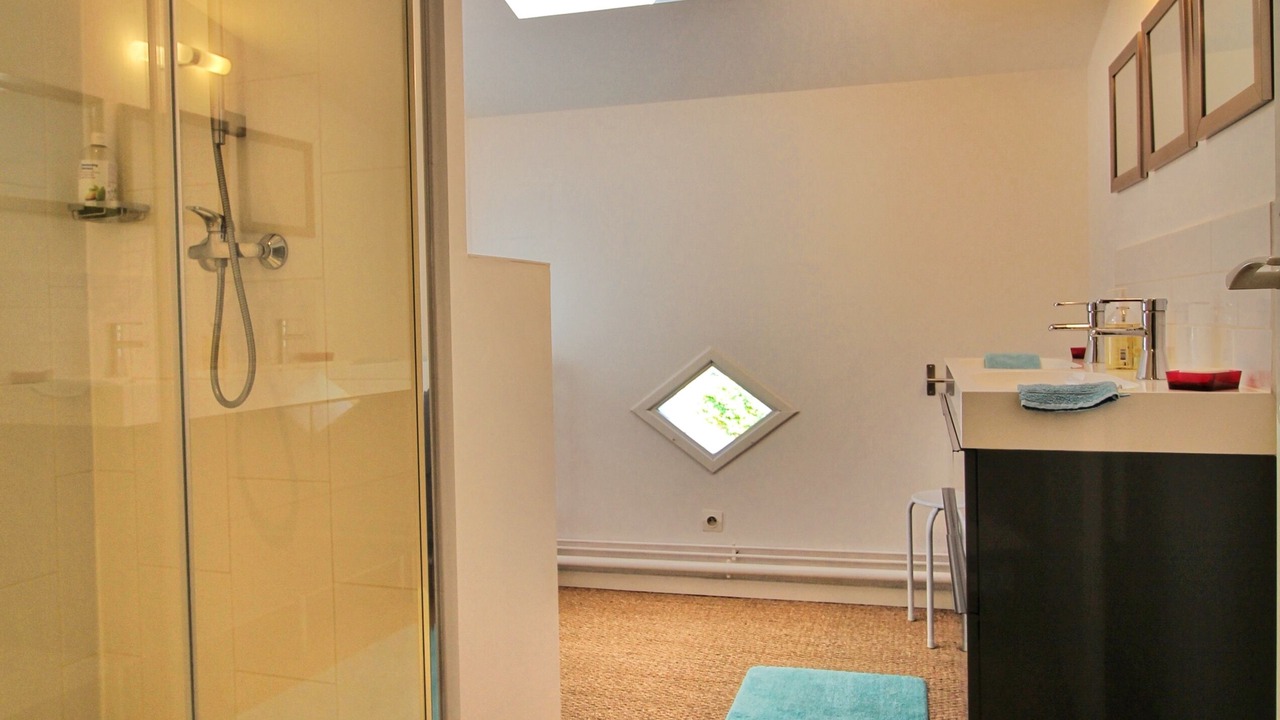 Photo of Bathroom in Cintegabelle