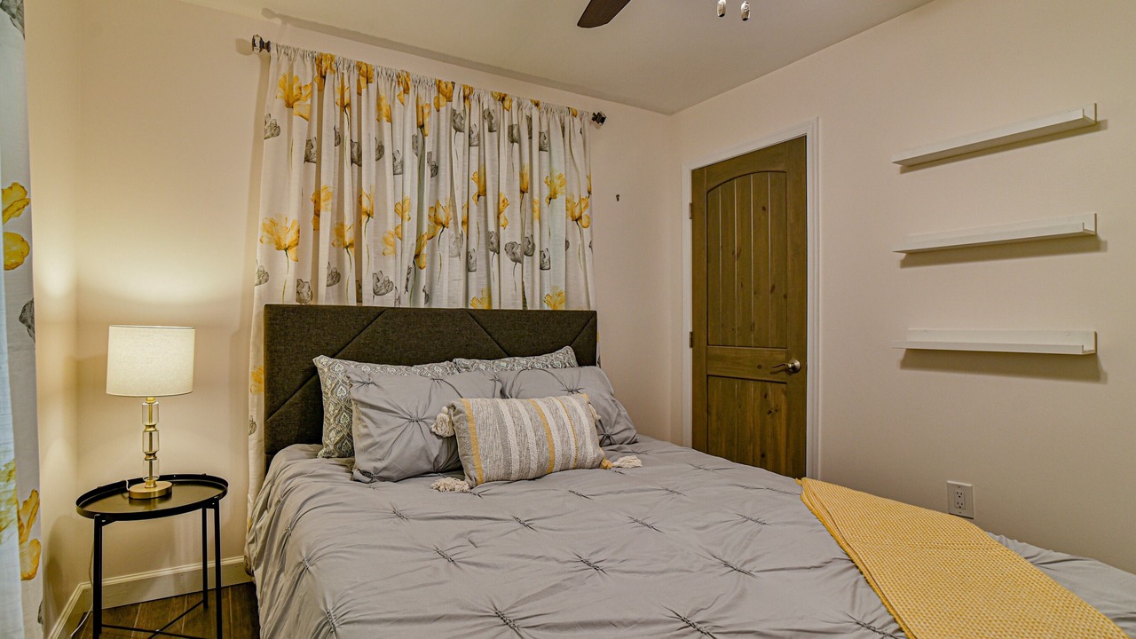 Photo of Bedroom in Oakley