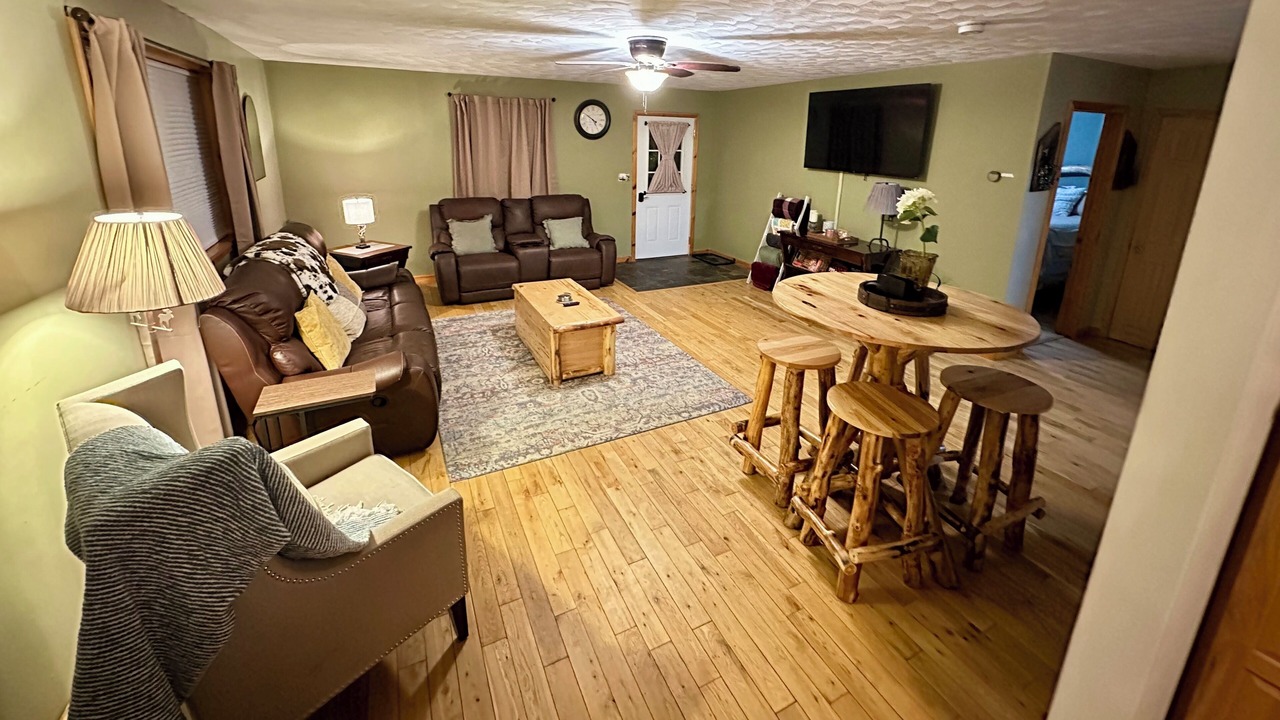 Photo of Livingroom in Redfield