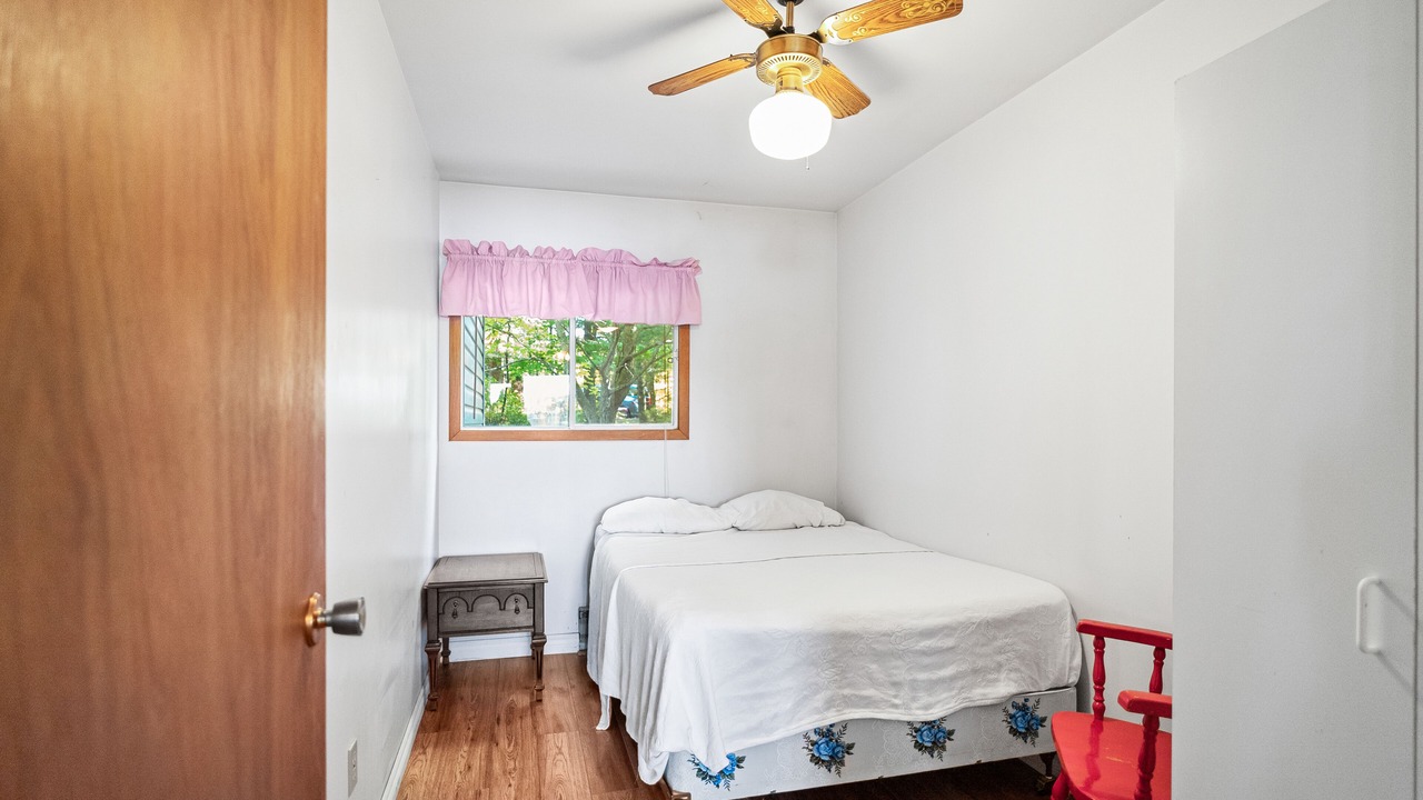 Photo of Bedroom in Gravenhurst