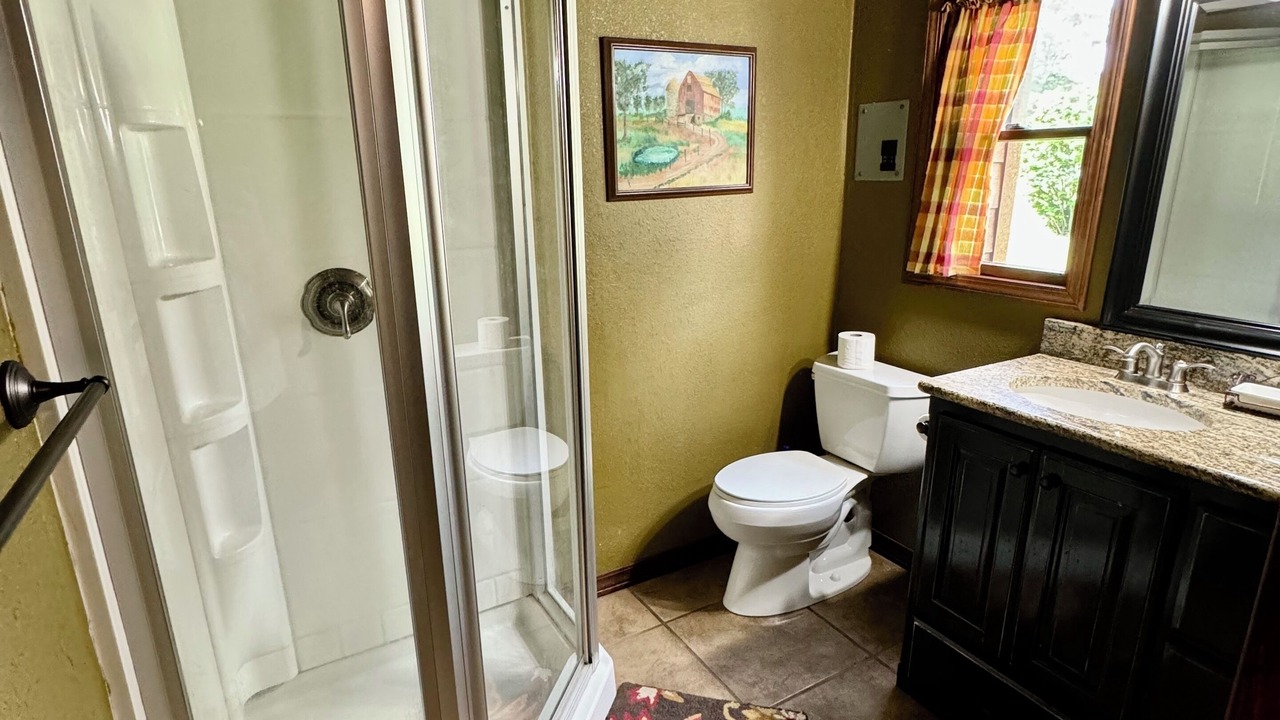 Photo of Bathroom in Treece