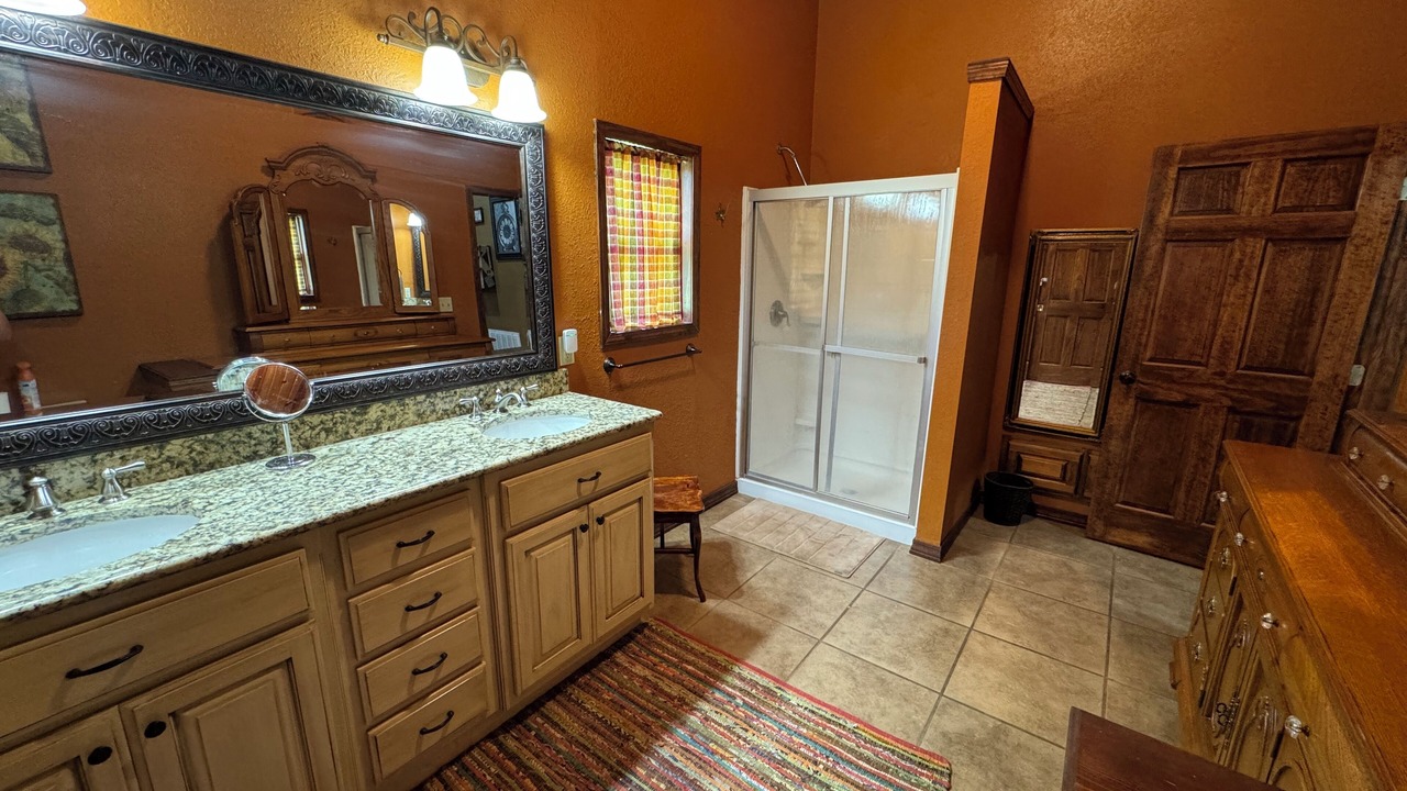Photo of Bathroom in Treece