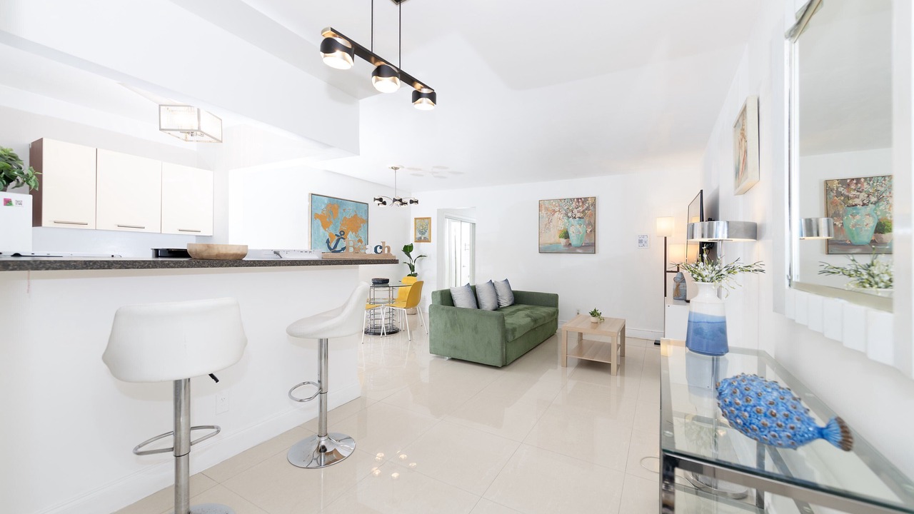 Photo of Livingroom in South Pointe