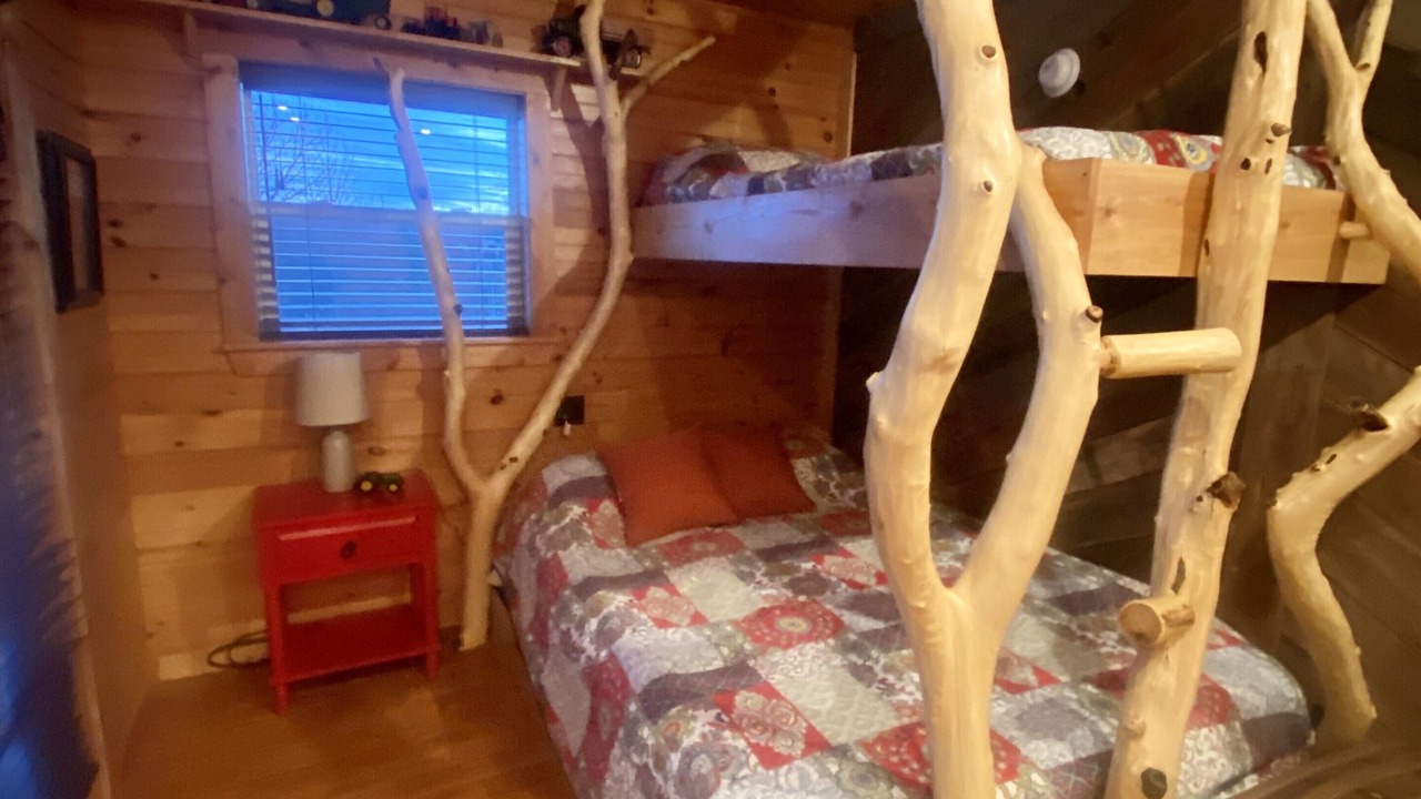 Photo of Bedroom in Canaseraga