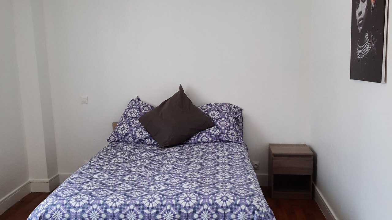 Photo of Bedroom in Liguge