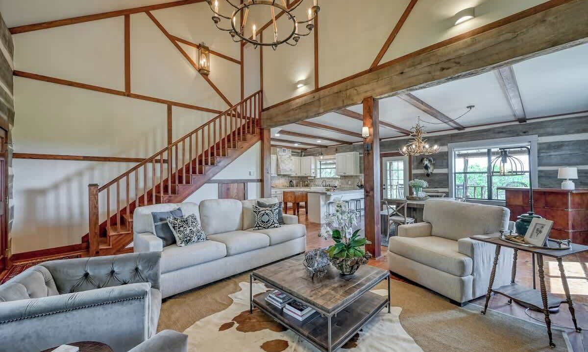 Photo of Livingroom in Fredericksburg