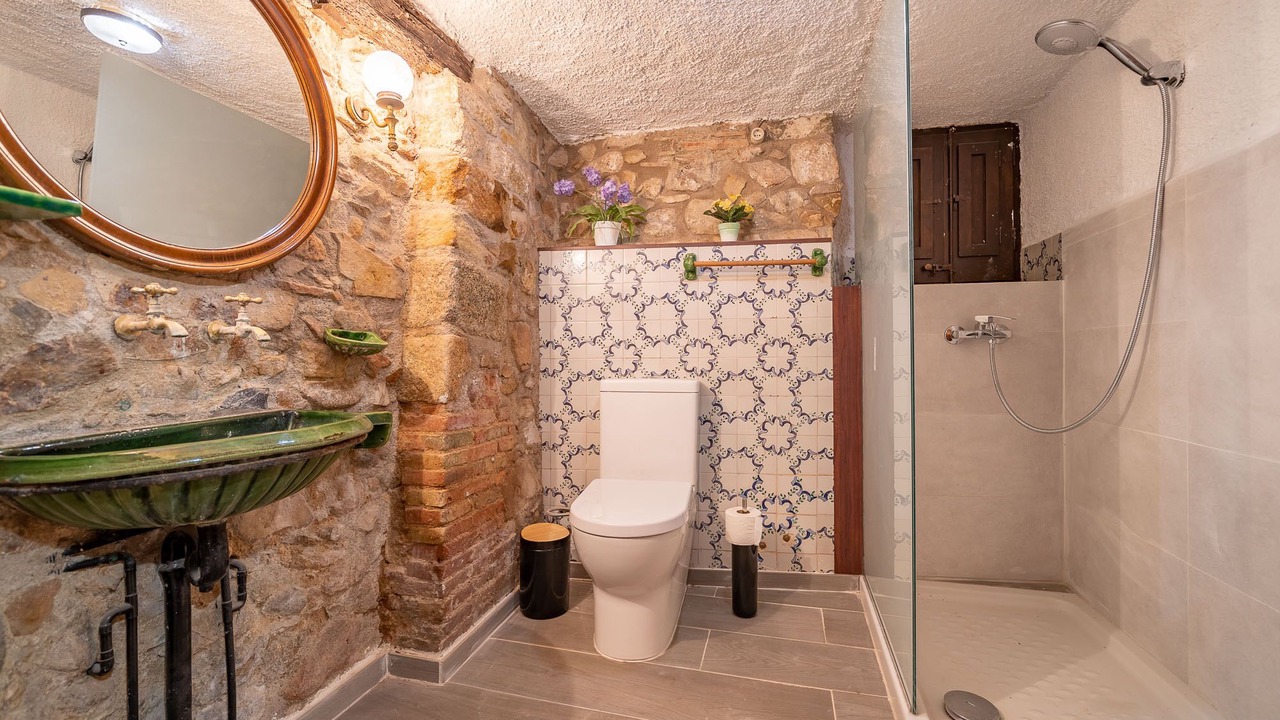 Photo of Bathroom in Llagostera