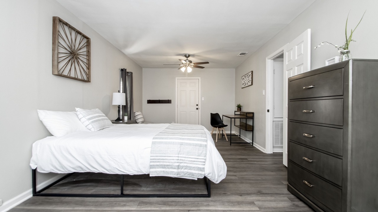Photo of Bedroom in Benton