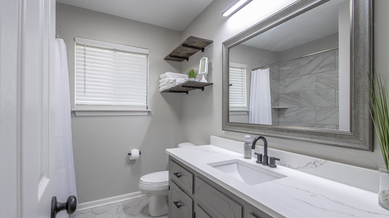 Photo of Bathroom in Benton
