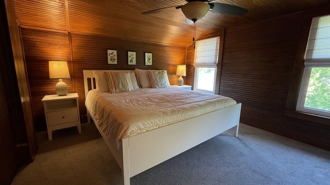 Photo of Bedroom in Paw Paw