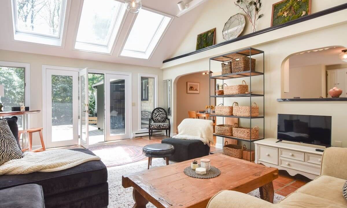 Photo of Livingroom in Marstons Mills