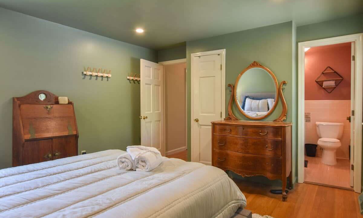 Photo of Bedroom in Marstons Mills